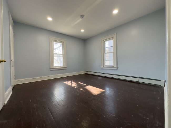 Bedroom - 1437 Park Ave