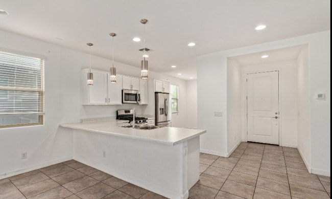 Building Photo - Great location near Westgate!