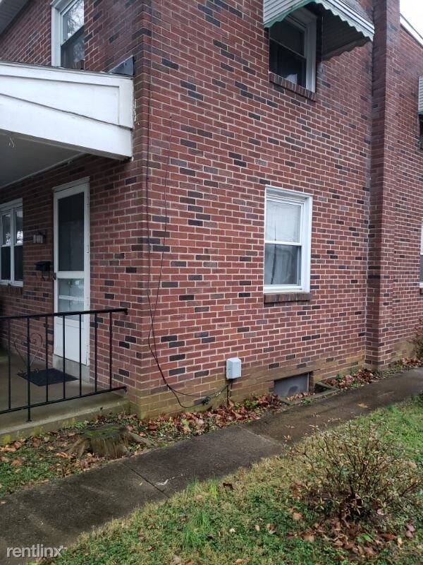 Building Photo - 3 br, 1 bath Townhome - 326 Prospect St