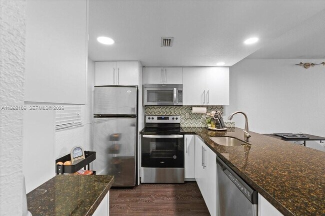 Foto del edificio - 8075 SW 107th Ave