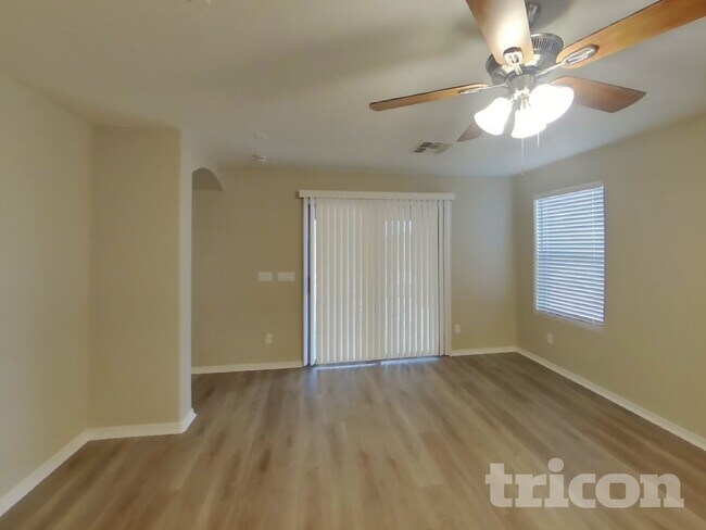 Foto del edificio - 25760 W Valley View Dr