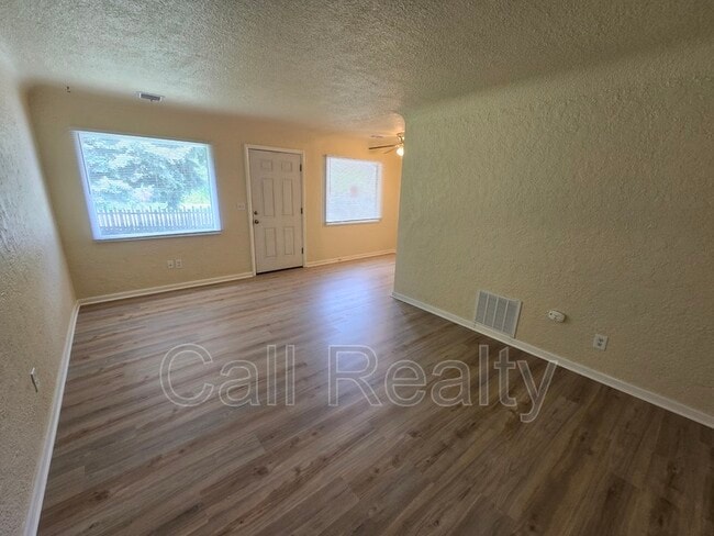 Building Photo - 7610 E S Riverway Ave
