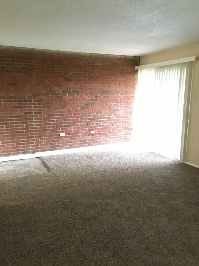 Living Room - 1513 W 23rd Ter