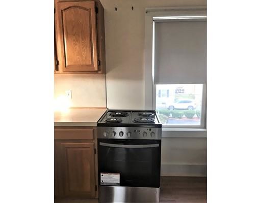 Building Photo - 10 Central St