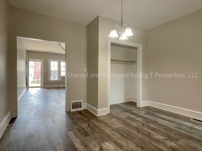 Building Photo - Updated Townhome in desirable Baynard Dist...