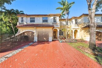 Building Photo - 4960 SW 136th Ave