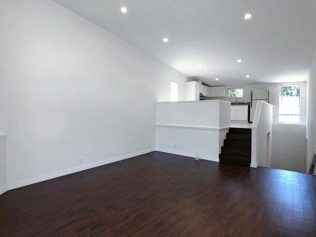 Building Photo - 2211 GRIFFITH Park Blvd