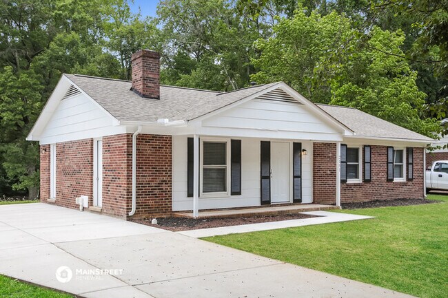 Building Photo - 2151 Rivermeade Dr
