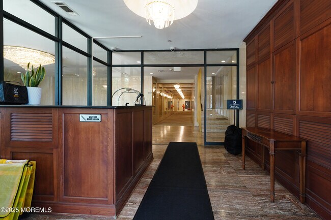 Foto del edificio - 28 Riverside Ave