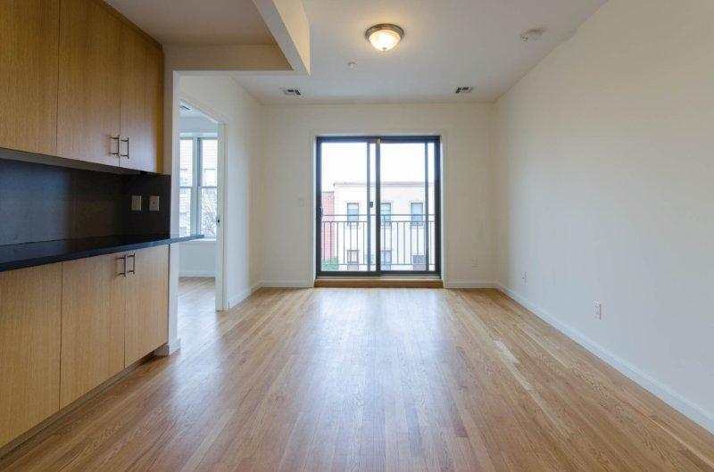 Primary Photo - 261 Eckford St