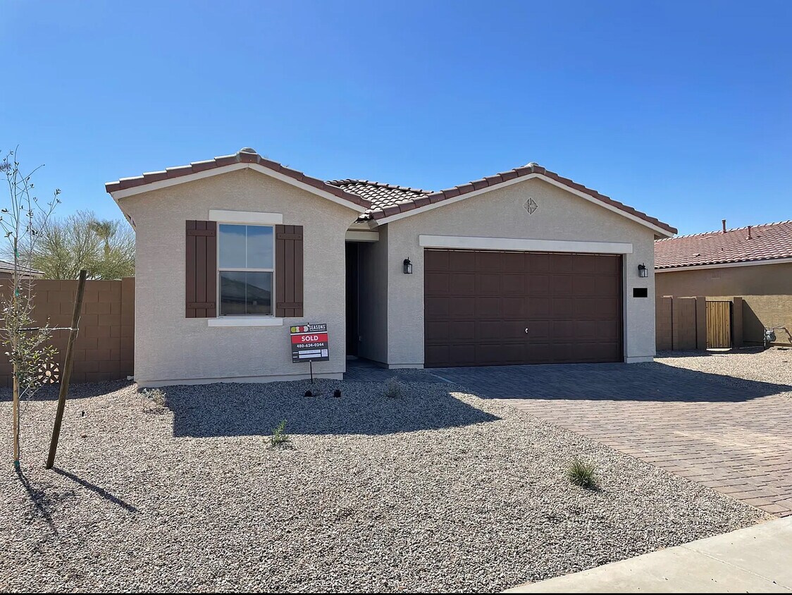 Foto principal - 1647 N Hester Trl