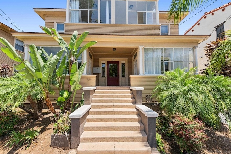 Primary Photo - 2257 2nd Ave