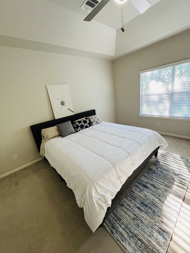 Building Photo - 21830 Alta Peak Way