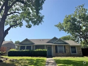 Building Photo - 1525 Lavendale Ln