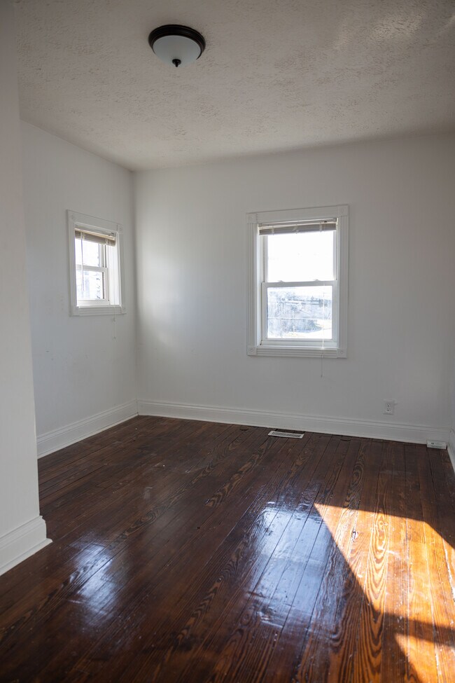 Dormitorio 2 - 175 Gillette Ave