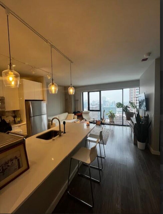 Foto del edificio - 833 N Clark St