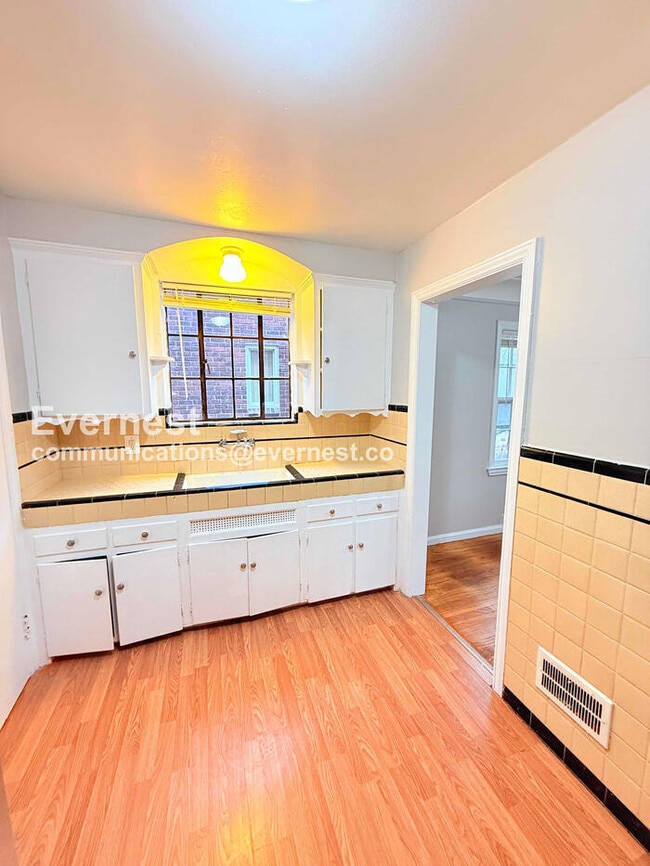 Foto del edificio - 11009 Roxbury St