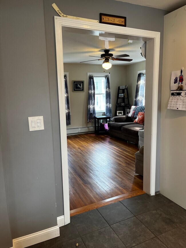 Foto del edificio - 24 W Water St