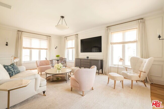 Foto del edificio - 1424 N Crescent Heights Blvd