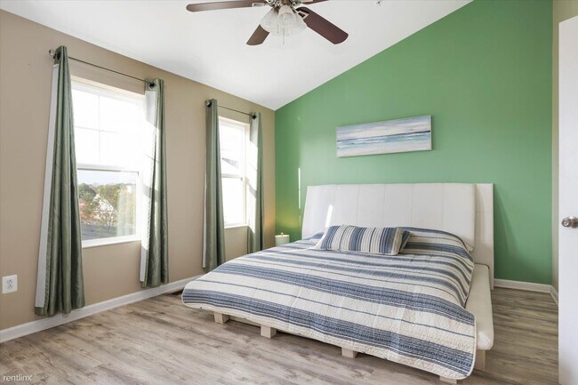 Foto del edificio - 4 br, 3.5 bath Townhome - 12901 Tidal Lane...