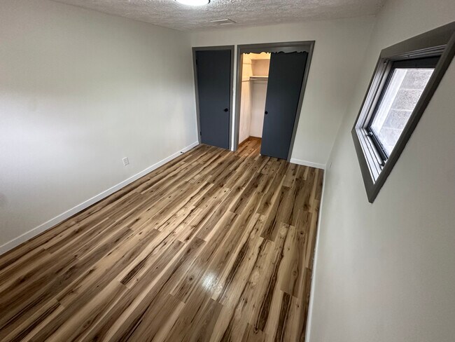 Foto del edificio - 638 Pear St