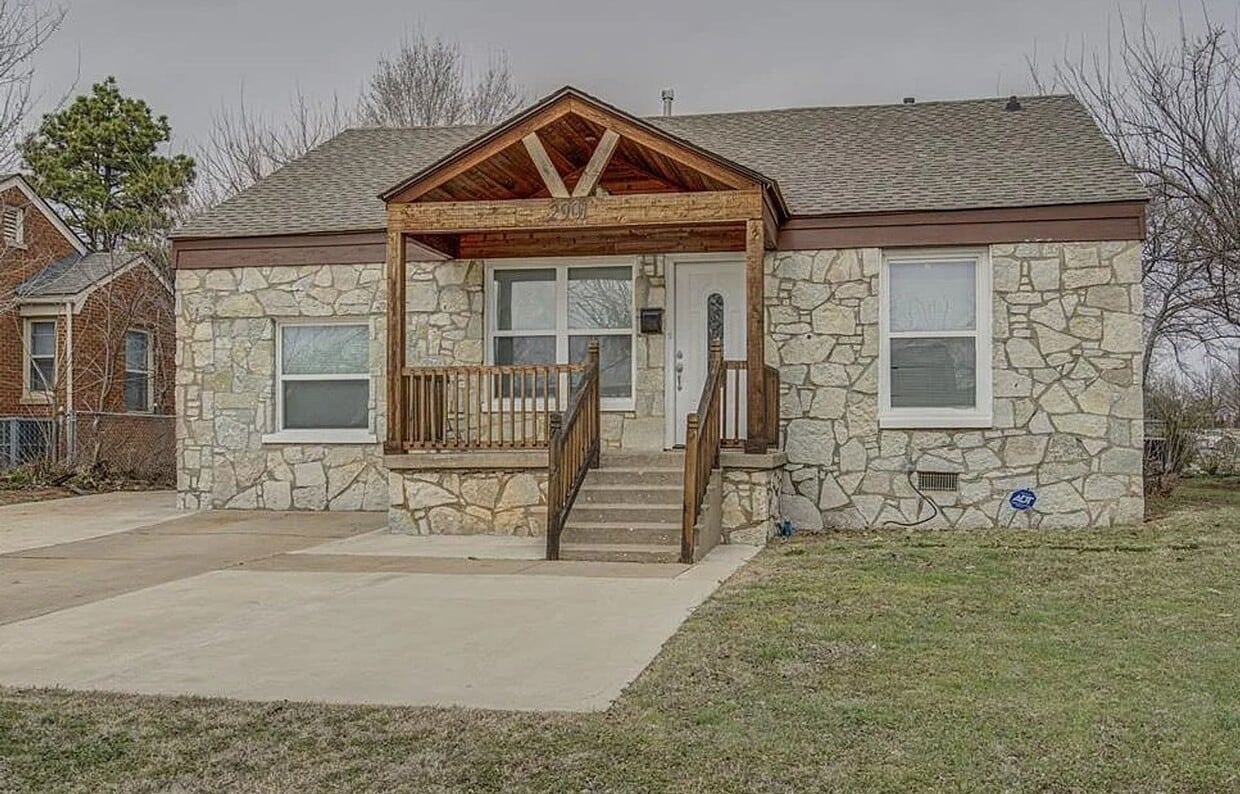 Primary Photo - 2901 NW 43rd St