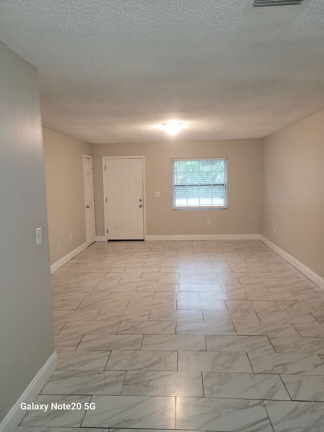 Foto del edificio - FOR RENT!! CUTE AND CHARMING 2 BEDROOM 1 B...