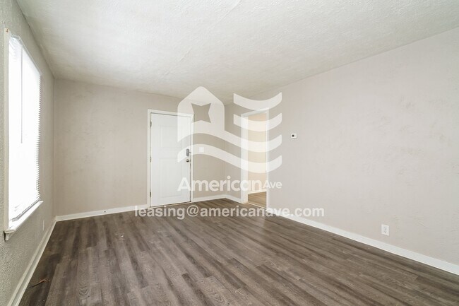 Foto del edificio - 2910 Frederickson St