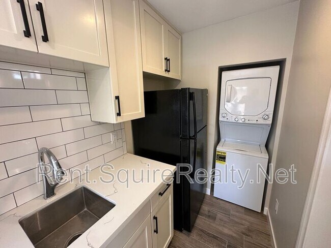 Foto del edificio - 18806 E Armstead St