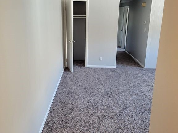 Building Photo - 115 Denrose Dr