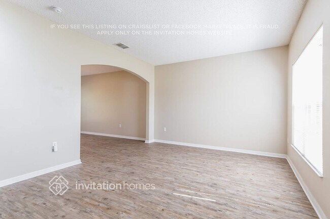 Foto del edificio - 654 Bluebill Ct