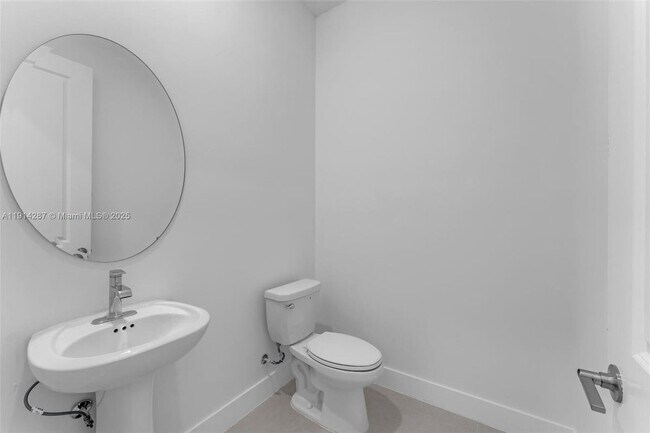 Building Photo - 4336 SW 122nd Terrace