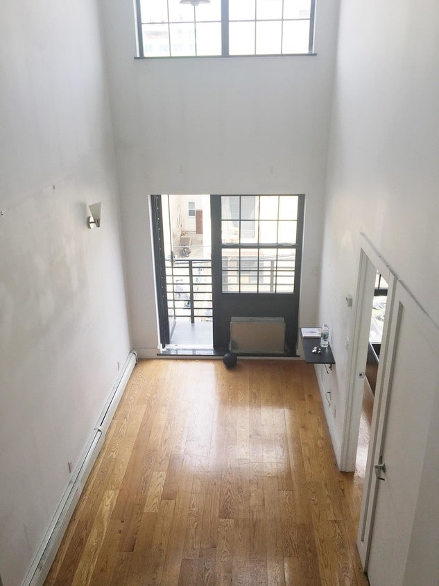 Primary Photo - 39 Troutman Street