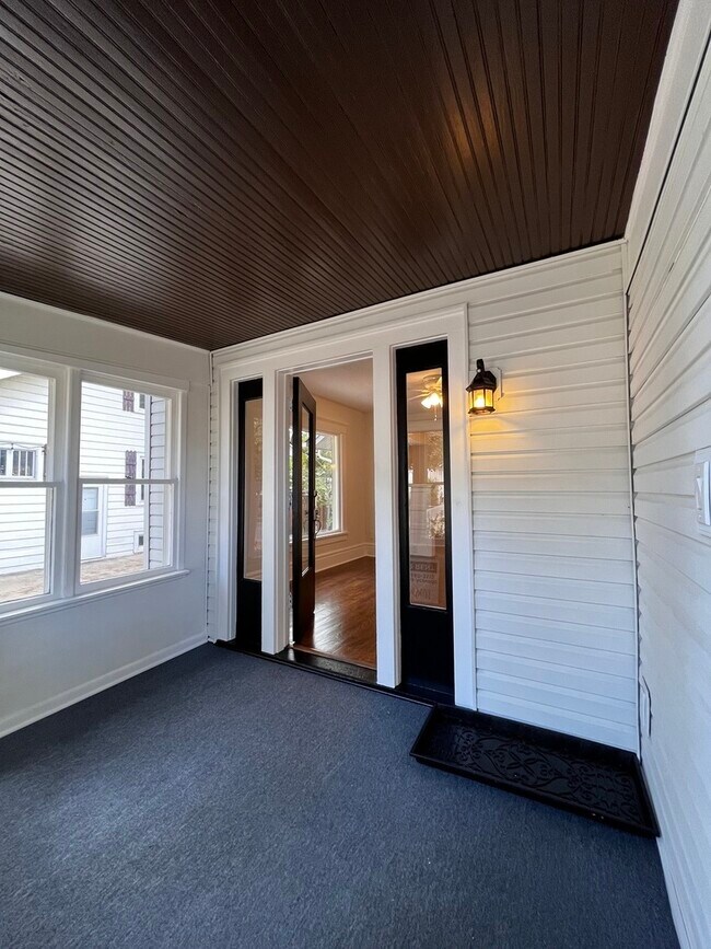 Building Photo - 2610 Knight Ave
