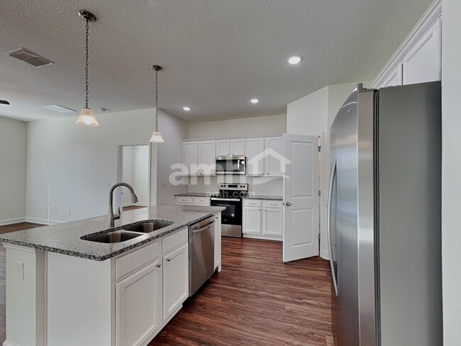 Building Photo - 2466 Ixora Ct