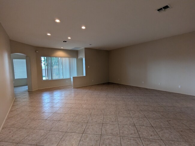 Foto del edificio - 10479 E Superstition Range Rd