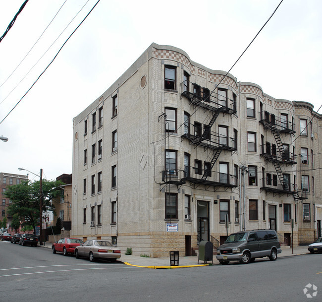 Building Photo - Palisades Apartments