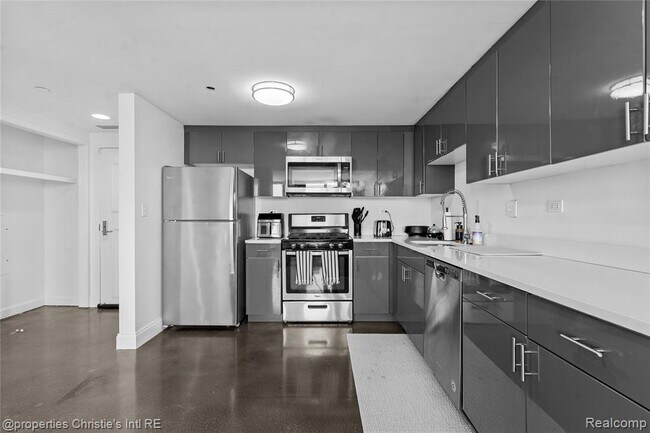 Foto del edificio - 3320 Spinnaker Ln
