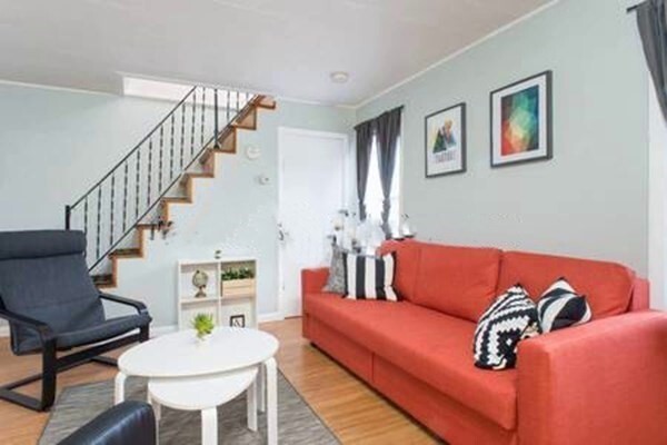 Foto principal - 259 Hurley St