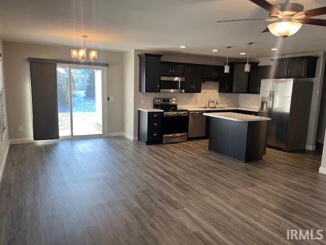 Building Photo - 735 W Hamilton Rd S