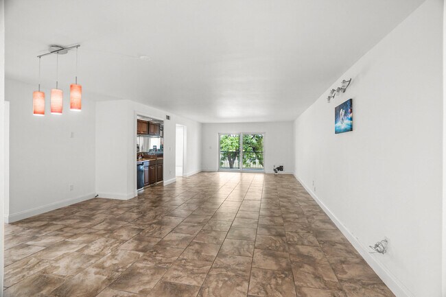 Building Photo - 16141 Blatt Blvd