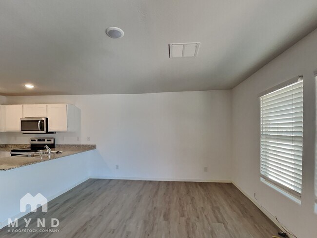 Foto del edificio - 246 S Picacho Heights Rd