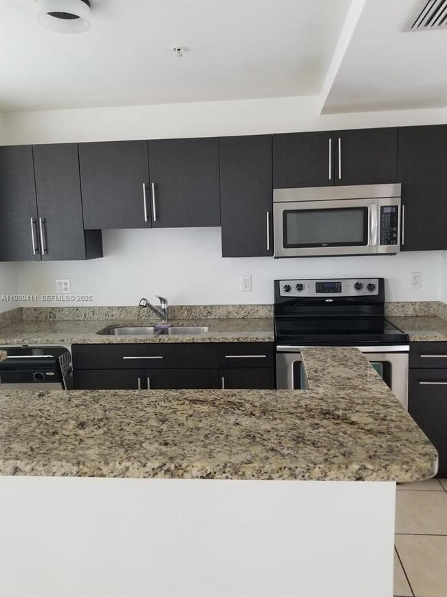 Building Photo - 40 Calabria Ave