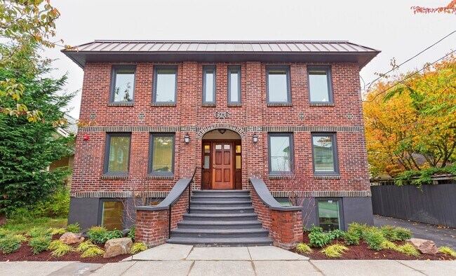 Foto del edificio - 616 N 48th St