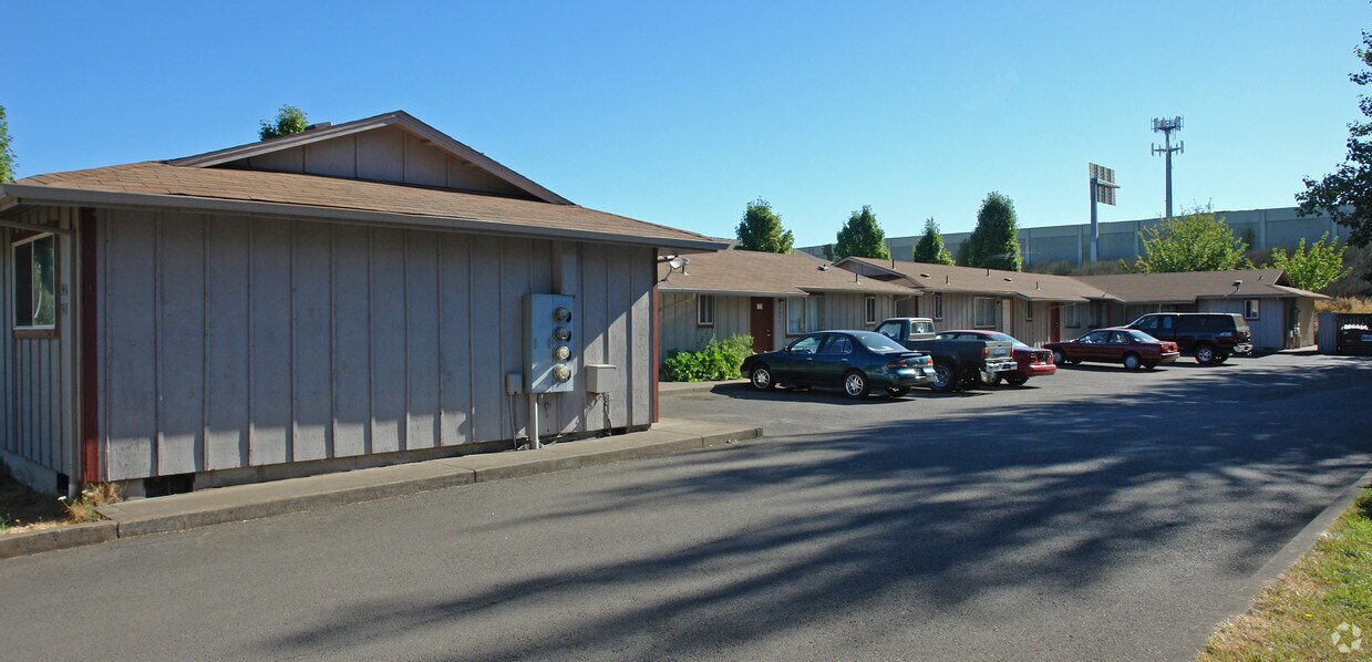 Foto del edificio - 3466-3480 Hawthorne Ave NE
