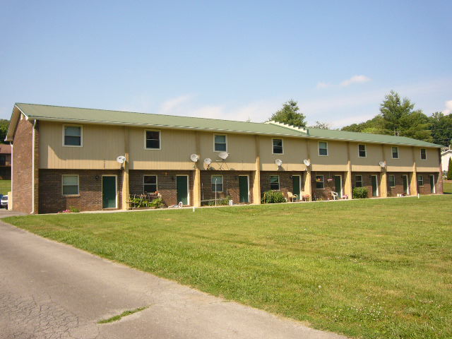 Primary Photo - West Town Apartments