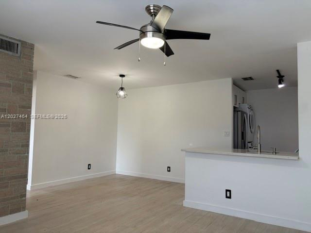 Foto del edificio - 10054 Winding Lake Rd