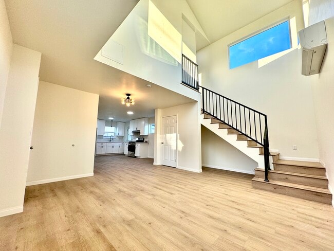 Foto del edificio - 3248 Evelyn Ave