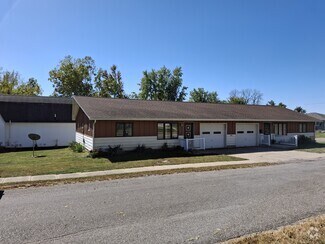 Building Photo - 305 8th St