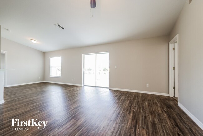 Foto del edificio - 1411 NW 18th Terrace